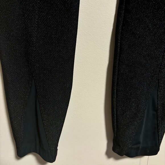 Koral Playa Mid Rise Textured Mesh Panel Legging in Black- Size Medium - Picture 5 of 9